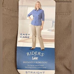 NWT Riders by LEE easy care straight leg pants